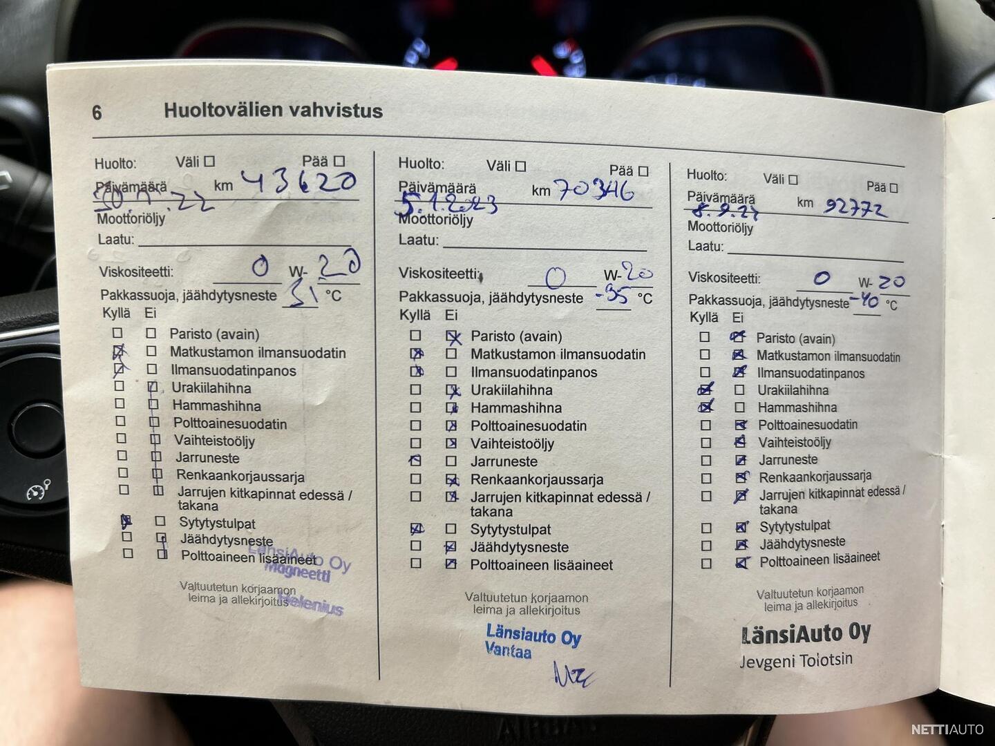 28 / 30