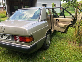 Mercedes-Benz 190