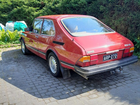 Saab 900