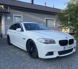 BMW 523