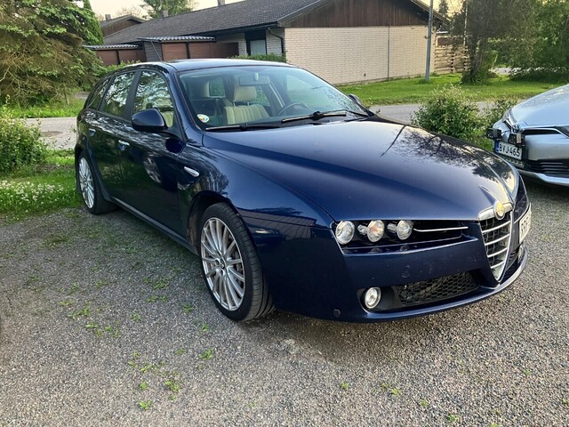 Alfa Romeo 159