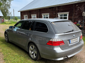 BMW 525