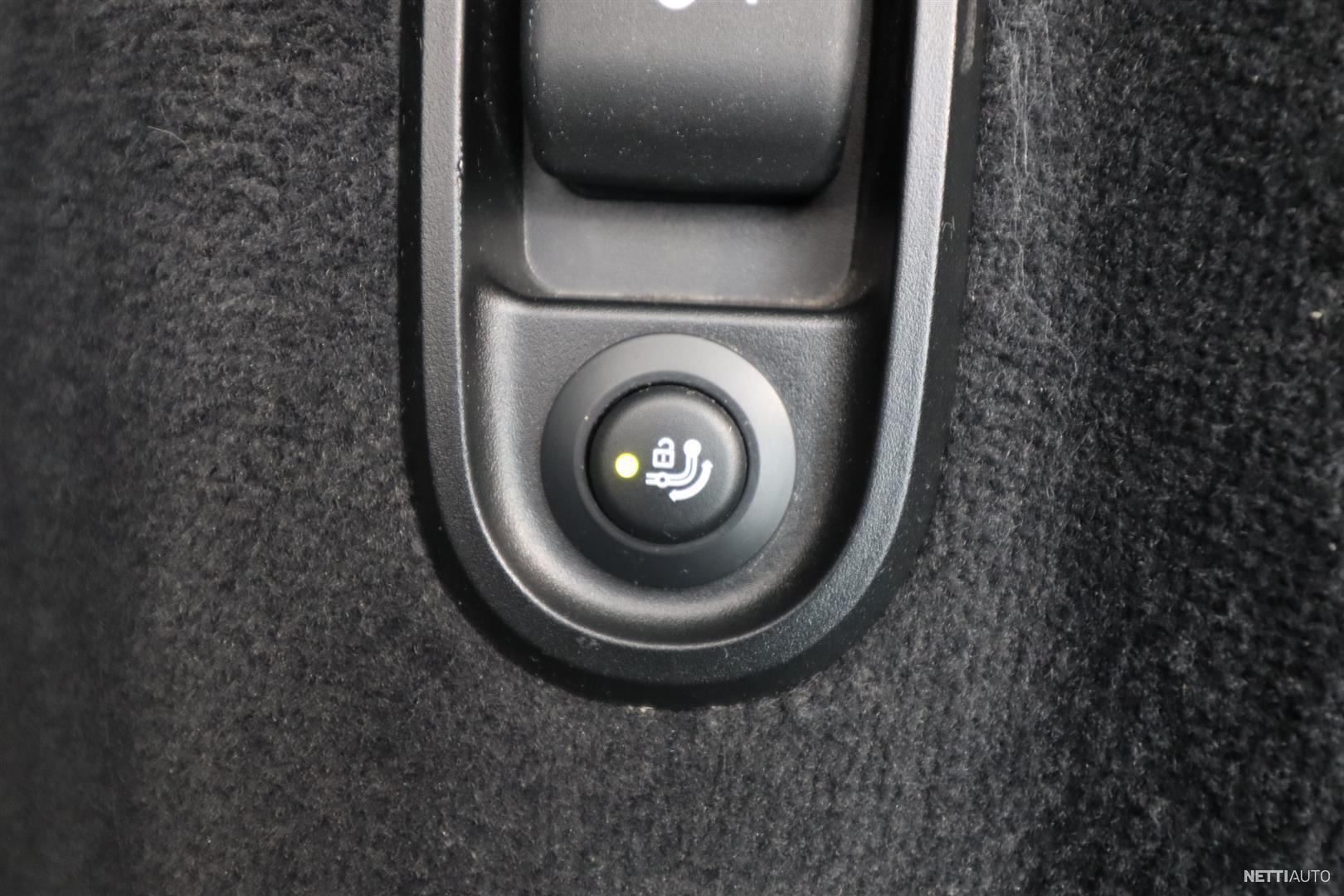 11 / 23