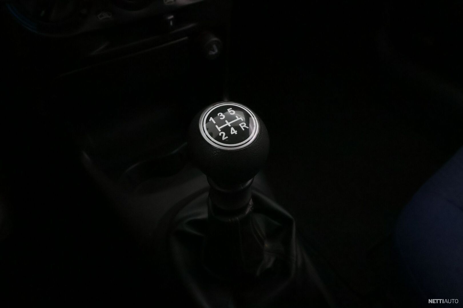 12 / 19