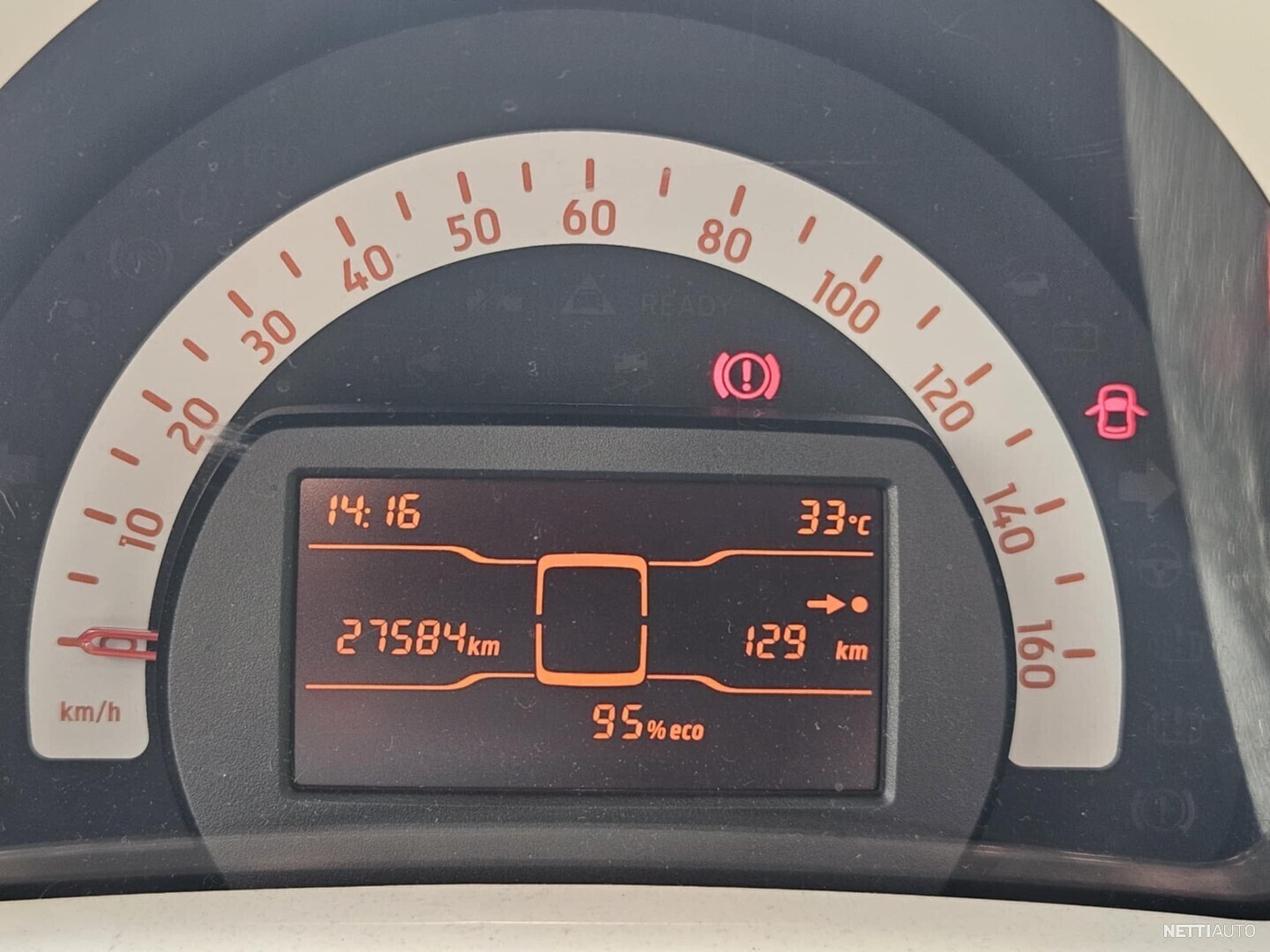 8 / 9