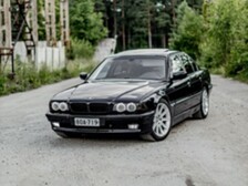 BMW 740