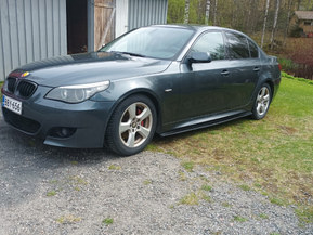 BMW 525