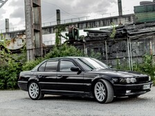 BMW 740