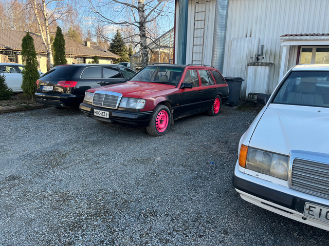 Mercedes-Benz 230