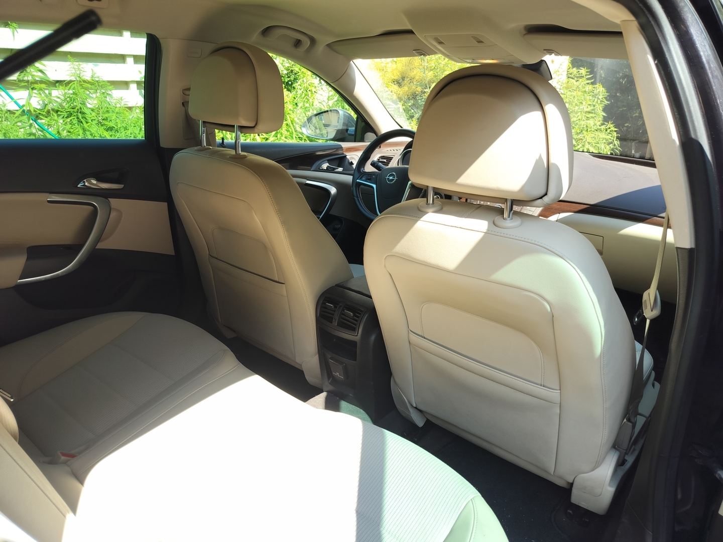 Opel Insignia 2009, photo 3/9
