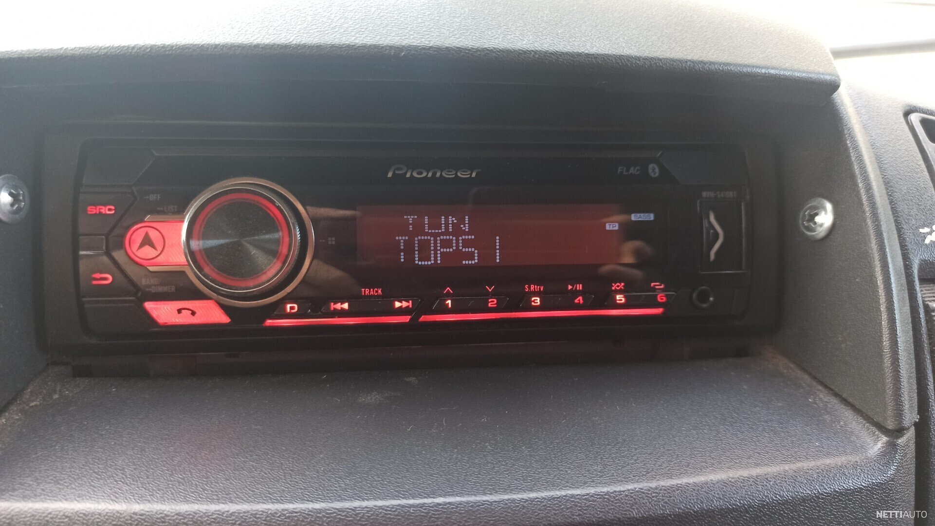 11 / 15