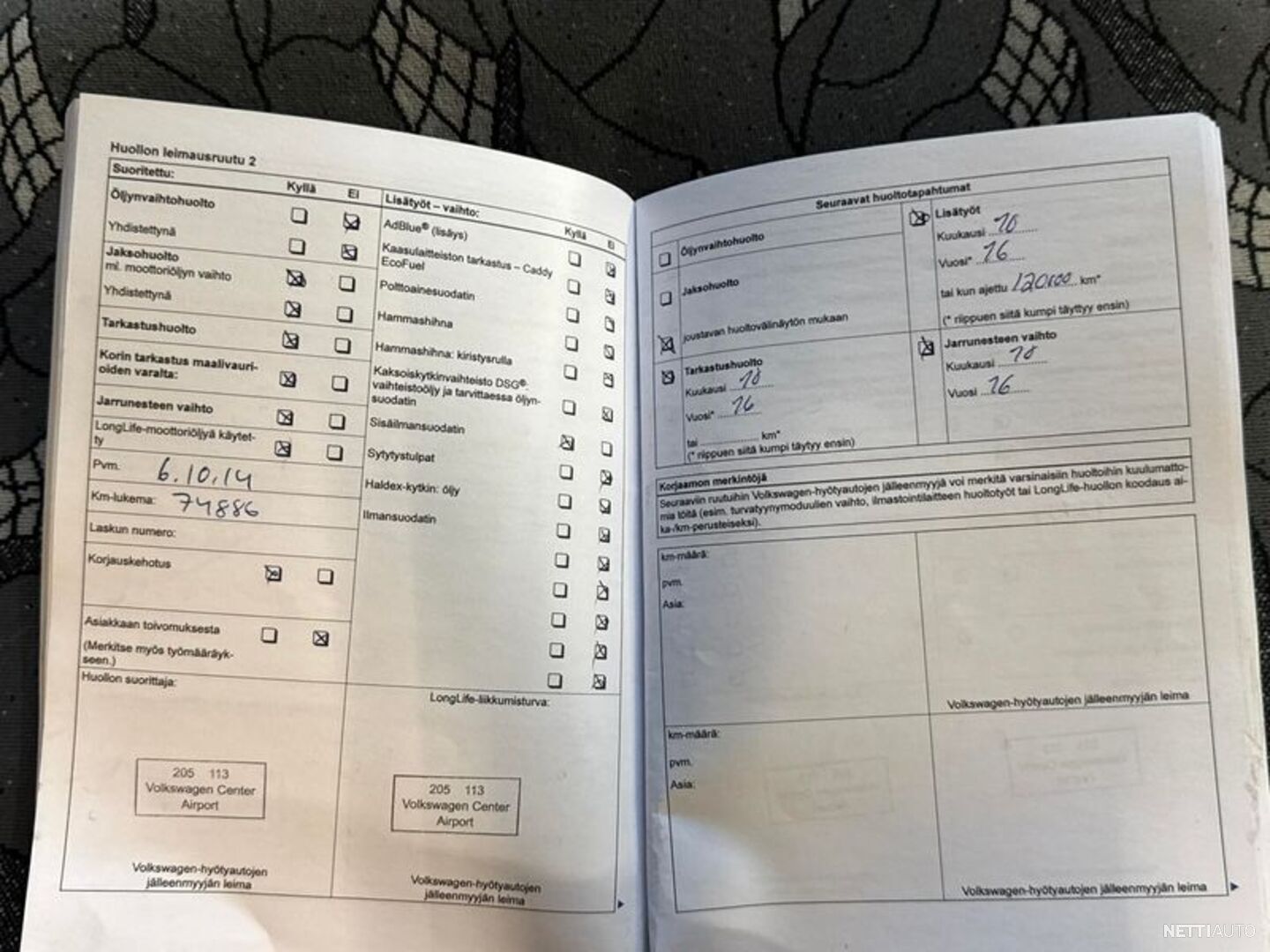 28 / 33