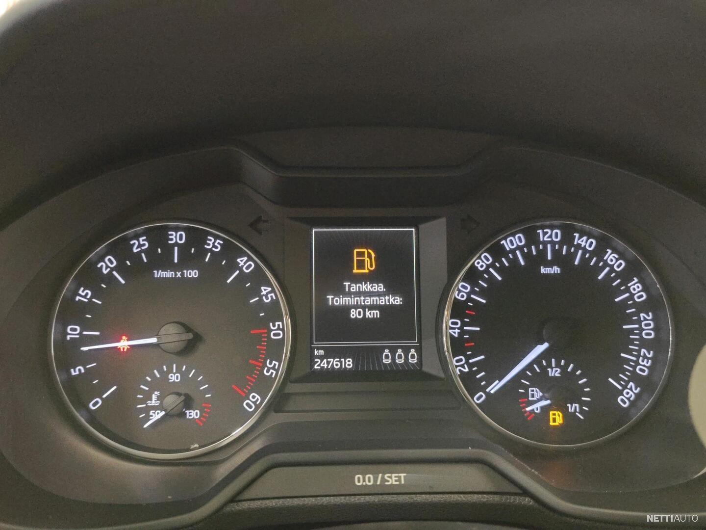 17 / 34