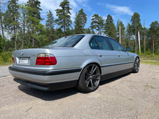 BMW 740