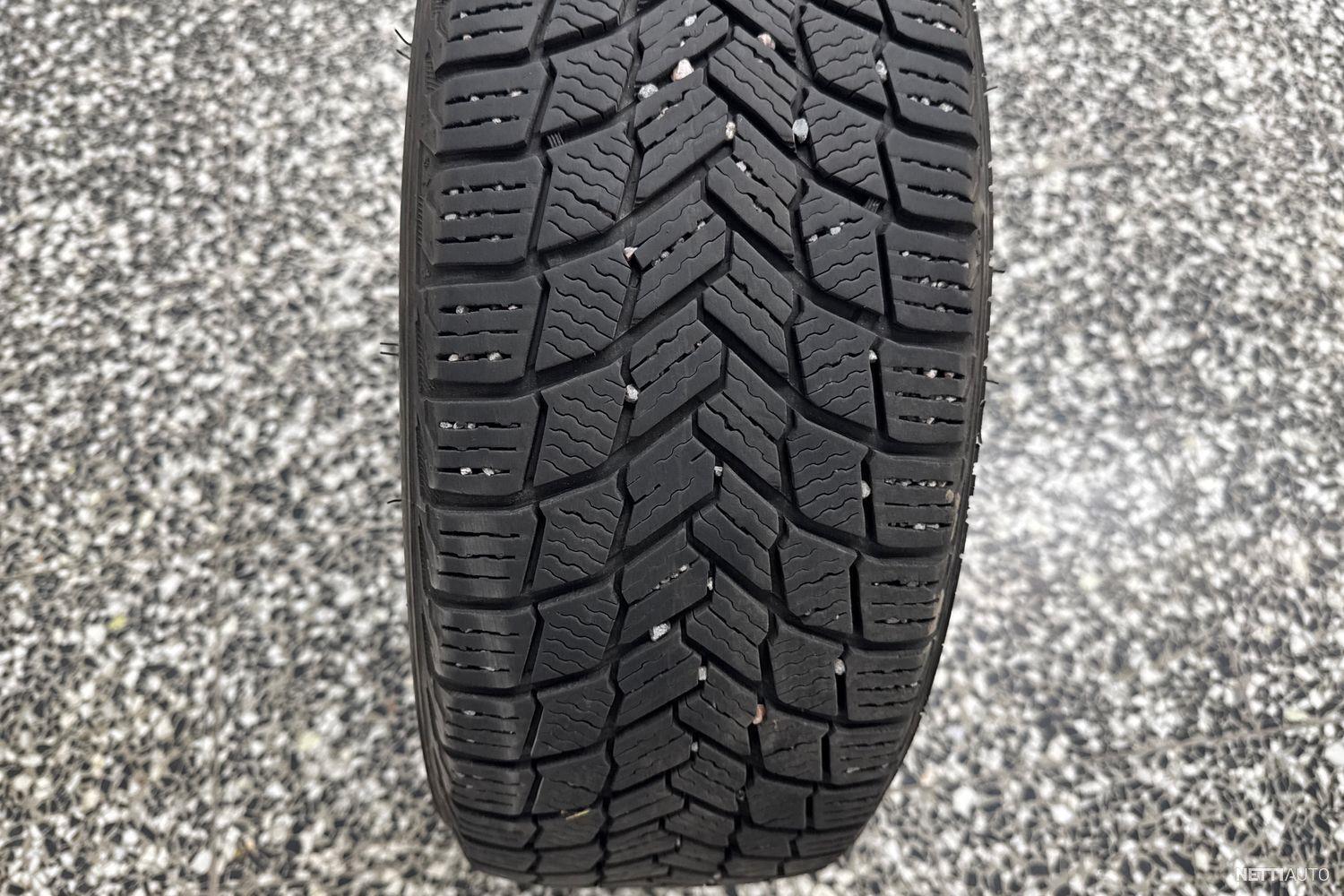 34 / 35