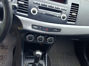 Mitsubishi Lancer