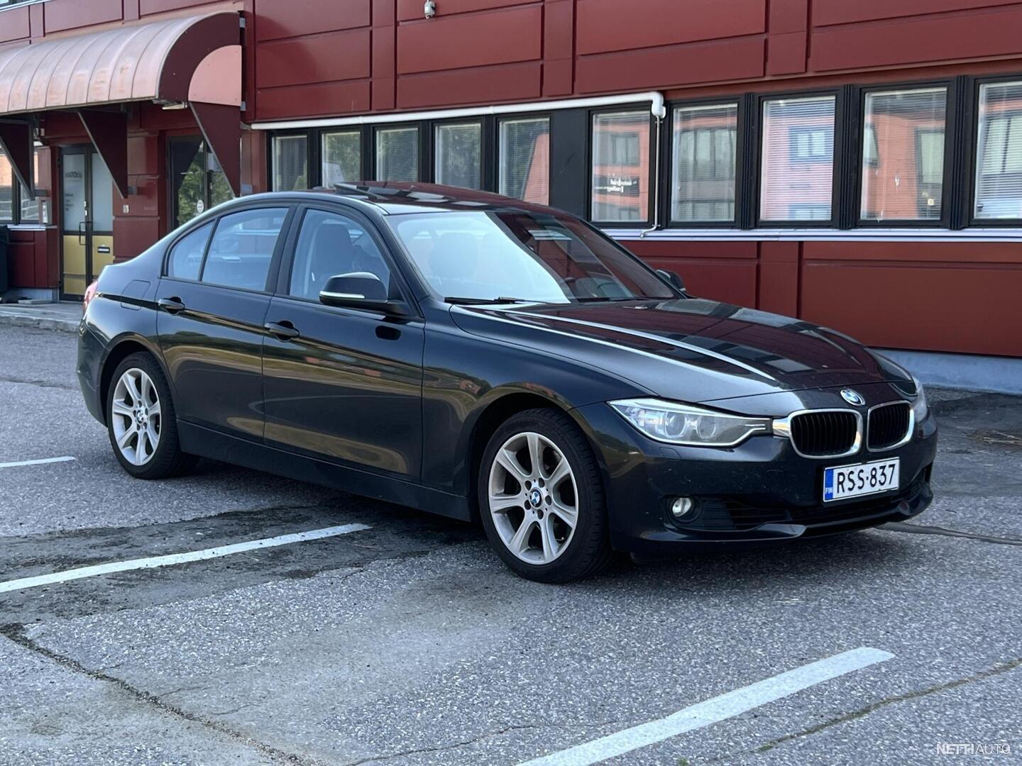 3 / 33