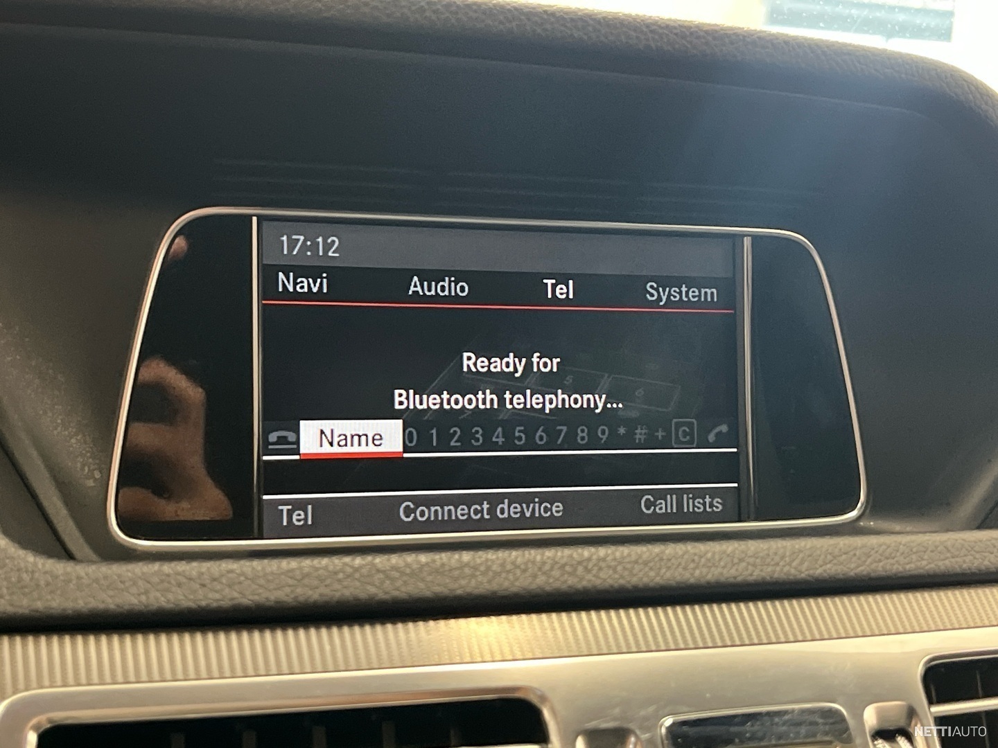 28 / 29