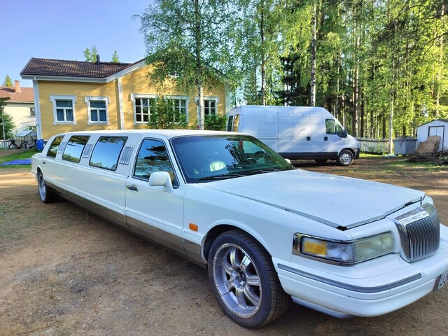 Lincoln Town Car