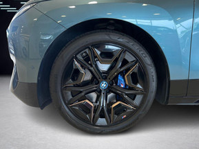BMW iX M60
