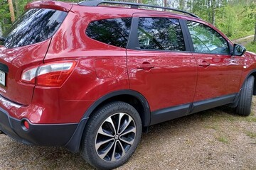 Nissan Qashqai+2