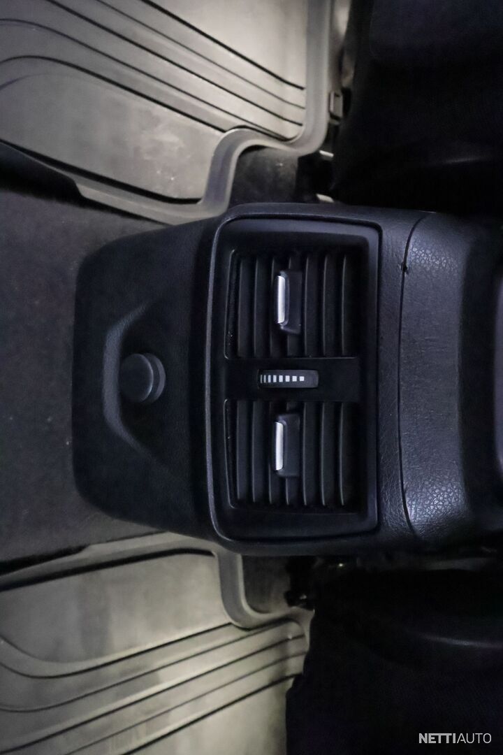 26 / 27