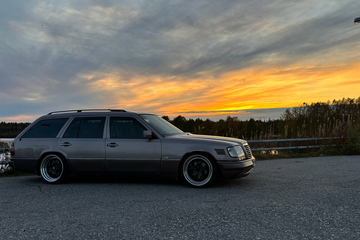 Mercedes-Benz 300