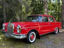 Mercedes-Benz 220