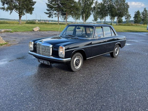 Mercedes-Benz 220