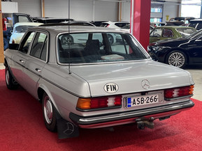 Mercedes-Benz 200