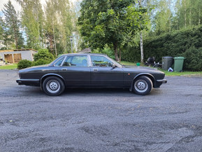 Jaguar XJ6