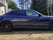 BMW 740