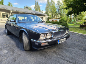 Jaguar XJ6