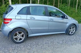 Mercedes-Benz B