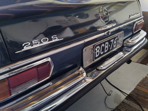 Mercedes-Benz 250