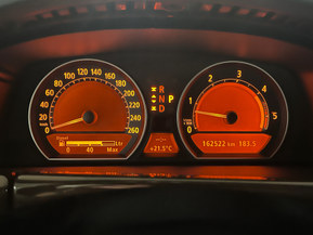 BMW 745