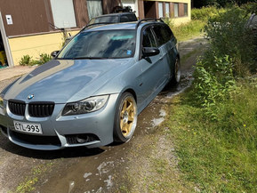 BMW 330