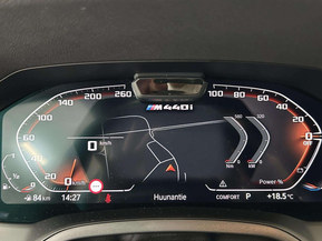 BMW M440i