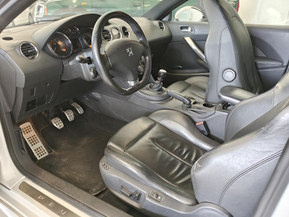 Peugeot RCZ