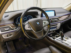 BMW 740