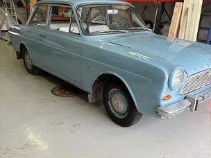 Ford 12 M