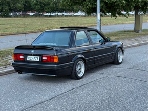 BMW 325