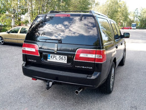 Lincoln Navigator