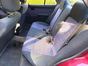 Mazda 323