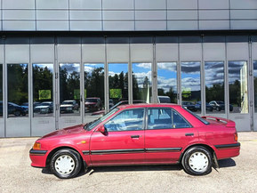 Mazda 323