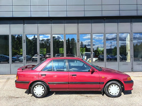 Mazda 323