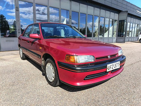 Mazda 323