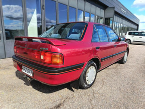 Mazda 323