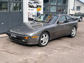 Porsche 944