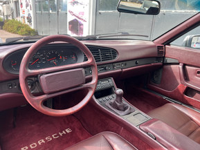 Porsche 944